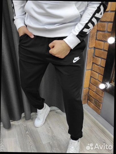 Спортивные костюмы Nike
