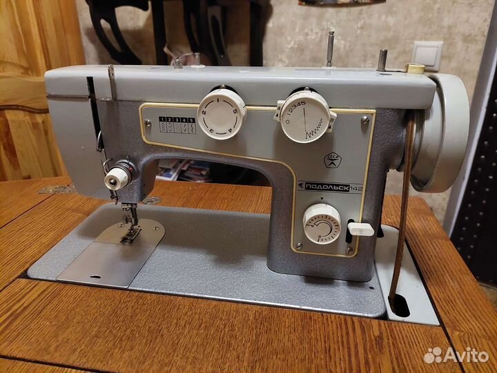 Легендарная Швейная Машинка Подольск 142 СССР