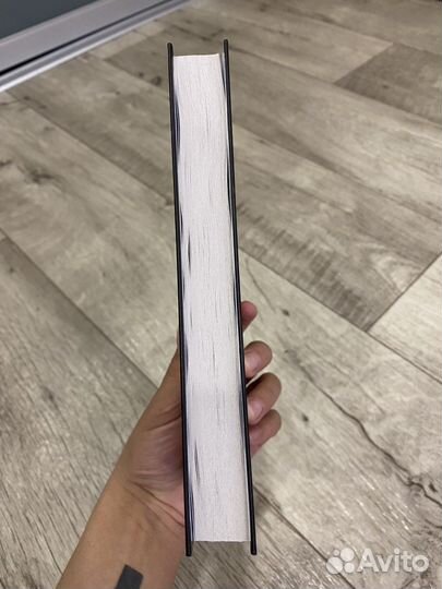 Серена Валентино 