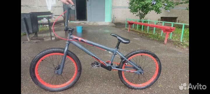 Велосипед BMX трюковой