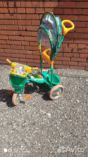 Детский трехколесный велосипед