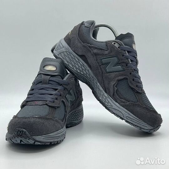 Кроссовки NEW balance 2002R