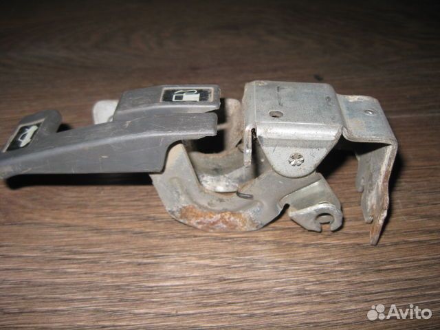 Ручка открывания багажника Honda Domani (92-96 год