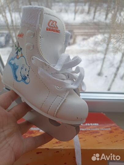Коньки фигурные детские