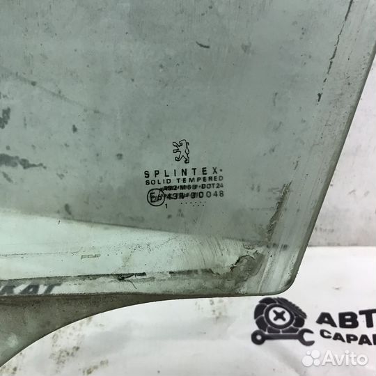 Стекло двери левое Пежо 307