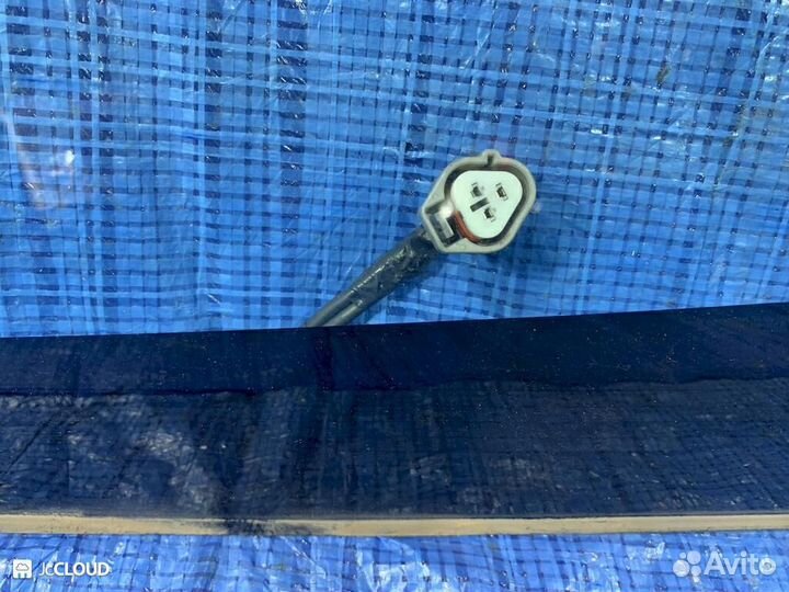 Лобовое стекло на toyota aqua NHP10 1nzfxe