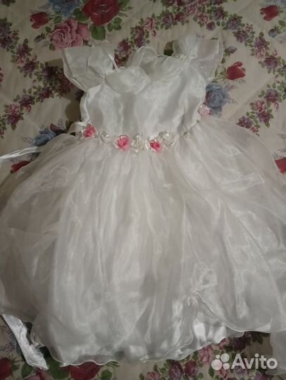 Платье для девочки на 4-6 лет