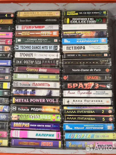 Аудиокассеты в ассортименте