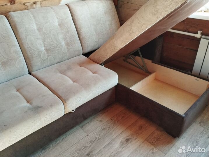Большой угловой диван бу
