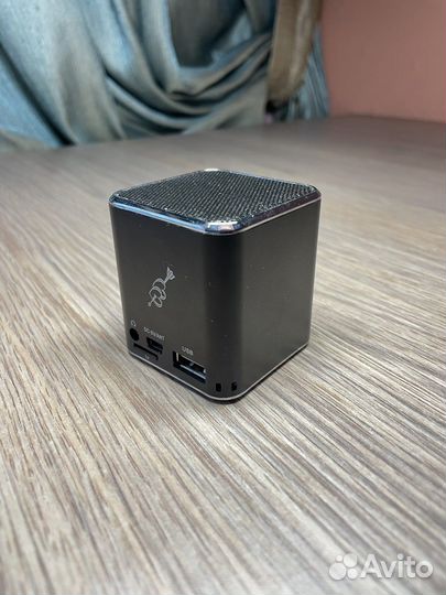 Портативная колонка