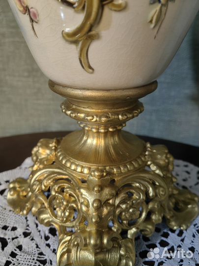 Старинная керосиновая лампа