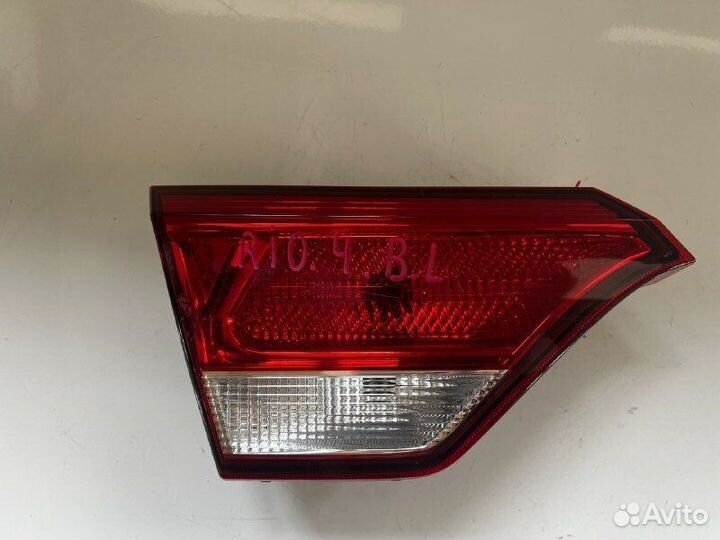 Фонаpь внутpенний задний левый Kiа Rio4 92403H0000