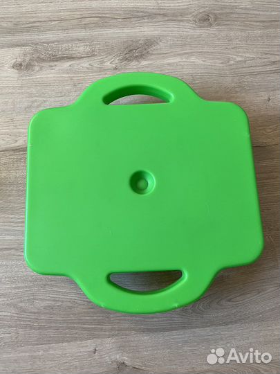 Четырёхколёсный скейтборд