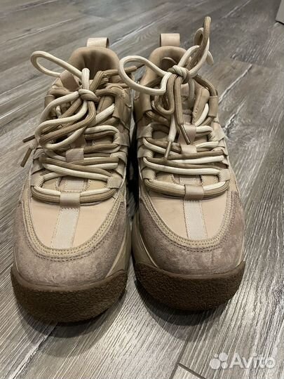 Кроссовки женские