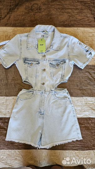 Комбинезон джинсовый с шортами размер S