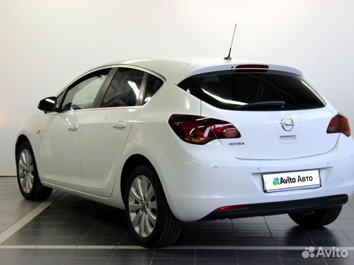 Opel Astra 1.6 AT, 2011, 174 000 км