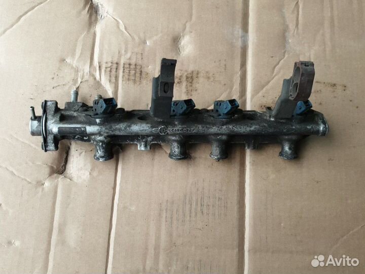 Топливная рампа 7700857013scenic I 2.0