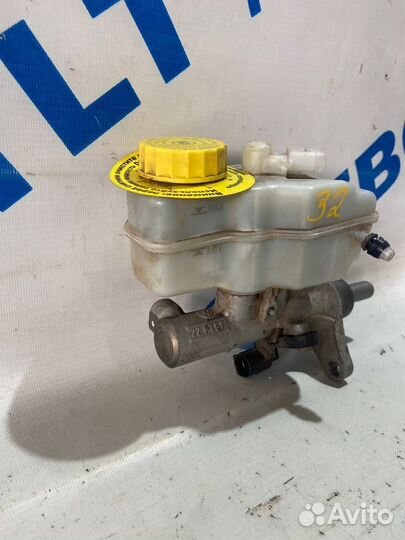 Главный тормозной цилиндр volkswagen polo 1.6 мт с