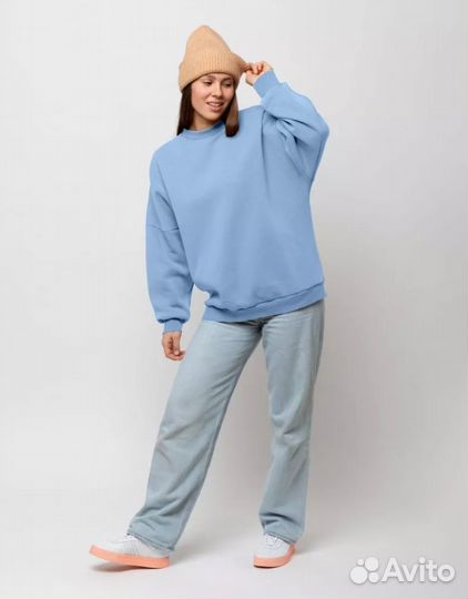 Свитшот женский оверсайз