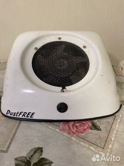 Настольный пылесос для маникюра