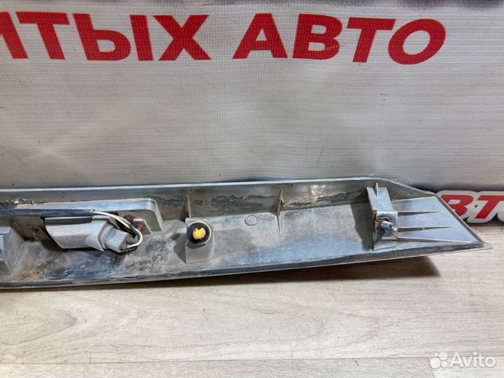 Накладка крышки багажника Chevrolet Cruze 2010