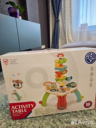 Развивающий столик бизиборд