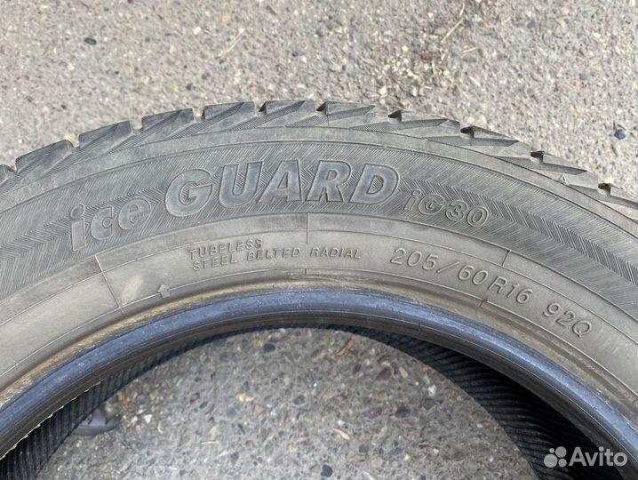 Yokohama Ice Guard IG30 205/60 R16 92Q