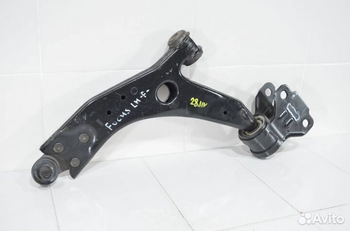 Рычаг нижний передний левый Ford Focus 3 2011+