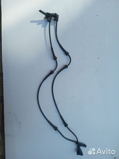 Датчик ABS передний Renault Duster 2013