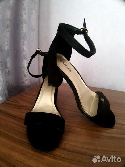 Босоножки женские 37 размер на каблуке