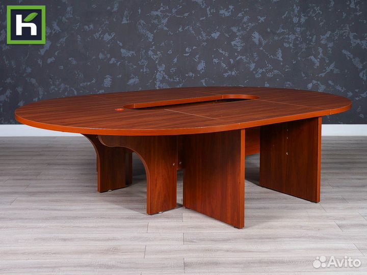 Стол для переговоров