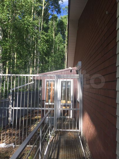 Коттедж 250 м² на участке 17 сот.