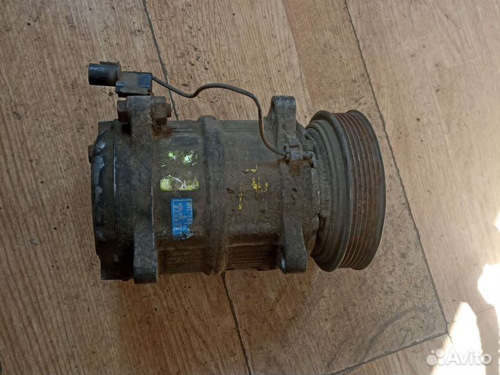 Компрессор кондиционера Volvo S40