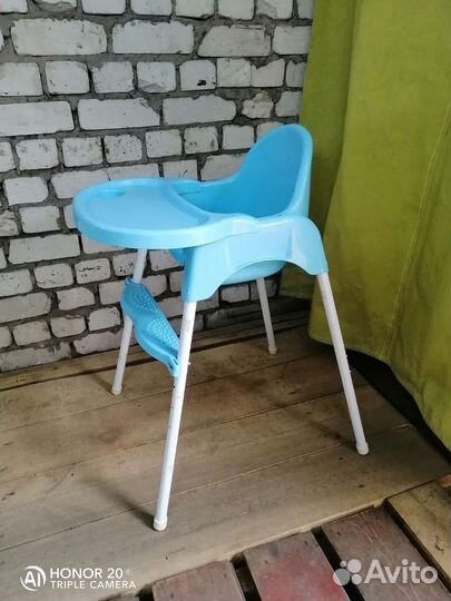 Стульчик для кормления IKEA с подножкой