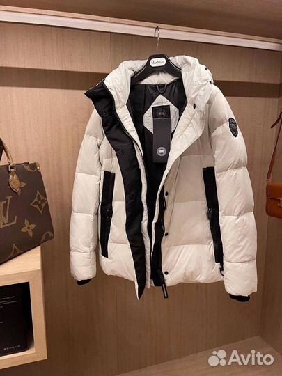 Пуховик Canada goose