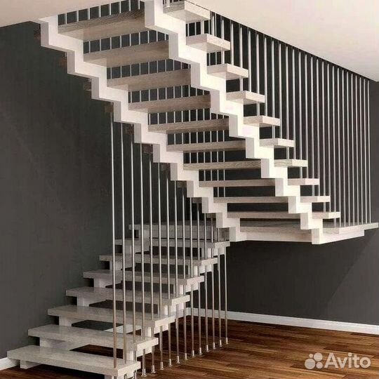 Лестница прямая на металлокаркасе