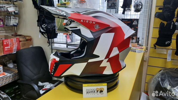 Мотошлем кросс Airoh Twist 2.0 lift Red Matt