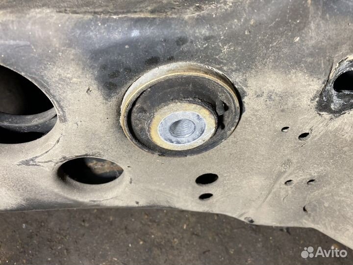 Балка задняя (Mercedes-Benz M-class W166)