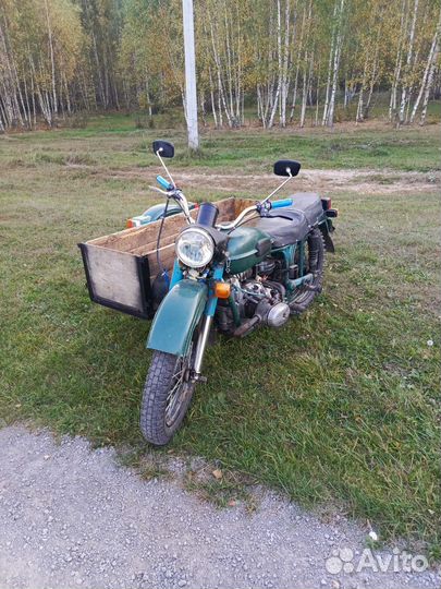 Продам Урал с коробом