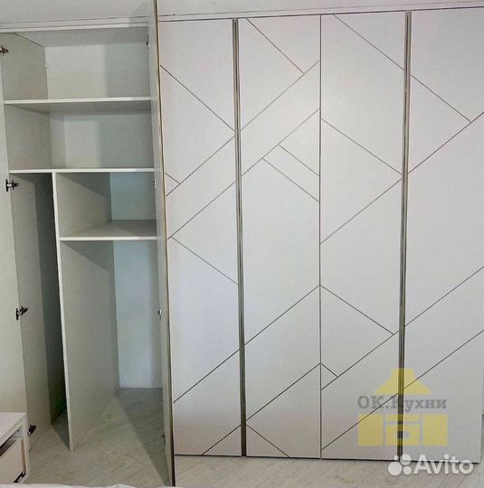 Угловой шкаф