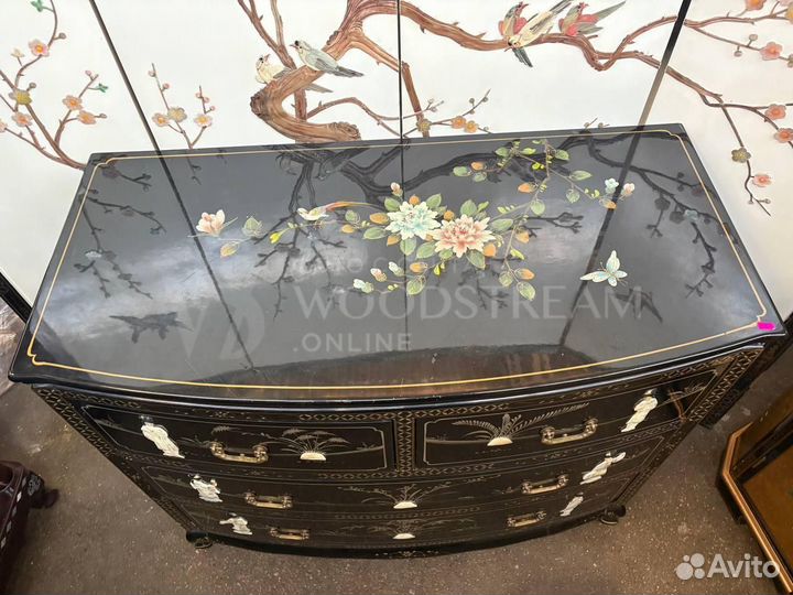 Комод. Мебель в стиле Людовика. Антиквариат