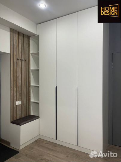 Шкаф распашной с полками