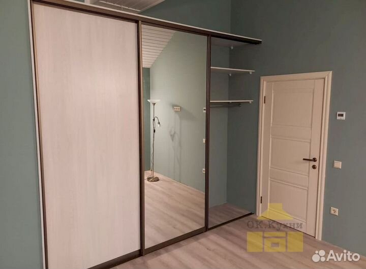 Шкаф купе с зеркалом