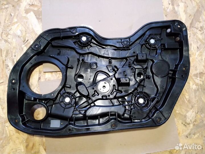 Стеклоподъемник перед правый Hyundai Elantra 5 MD