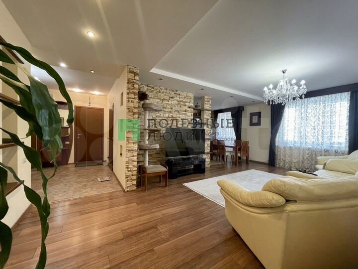 4-к. квартира, 129,6 м², 7/10 эт.