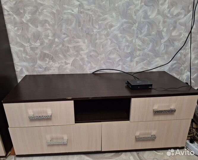 Тумба под телевизор