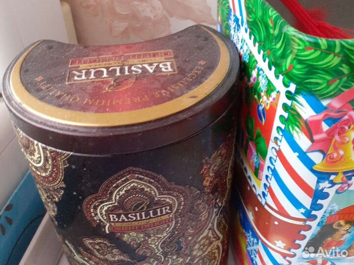Коробки жестяные