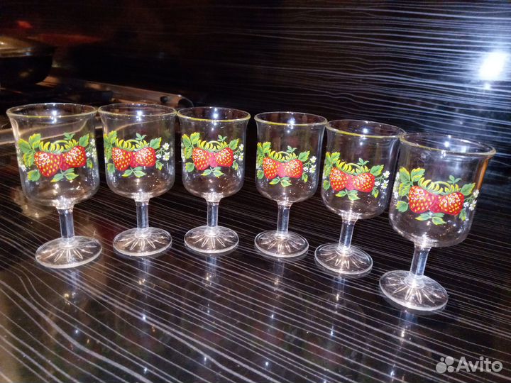 Набор рюмок из стекла
