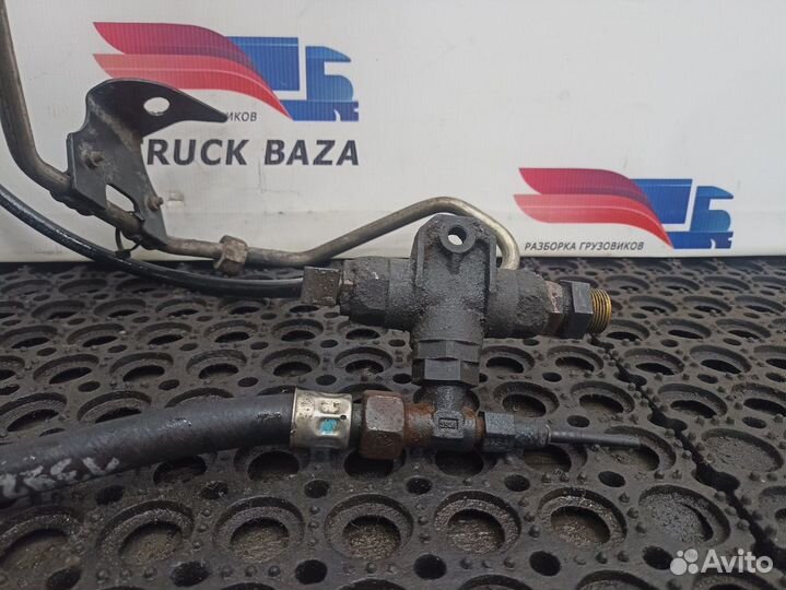 Шланг тормозной передний левый