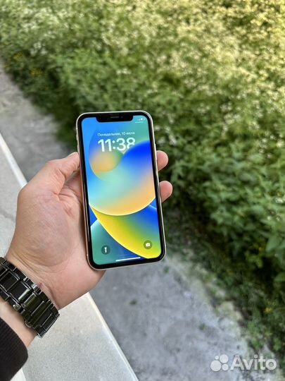 iPhone 11 64г
